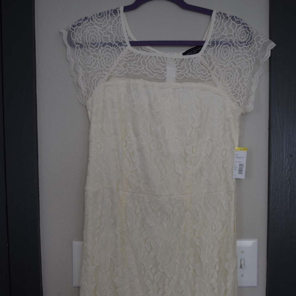 White Laced flower Dress